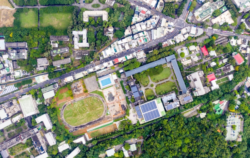 在日治時代,賽馬在台灣可說是全民運動。台灣以前不僅有賽馬產業,賽馬場後來甚至被改建成學校。