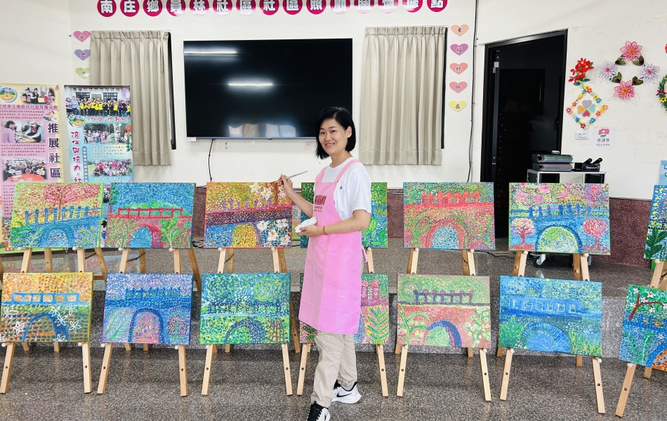 「好客在一起」創辦人劉英華帶領高齡者畫出故鄉的美好與老後的自信。